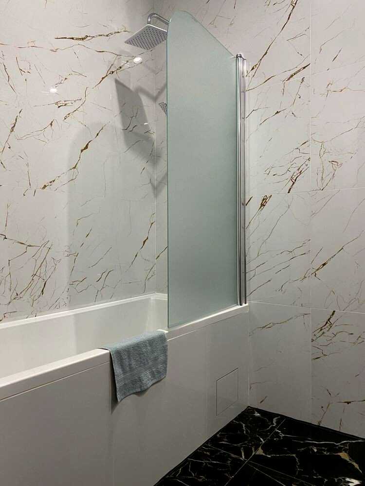 1879573406405894