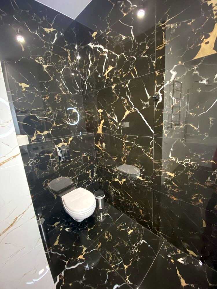 1879573406408124
