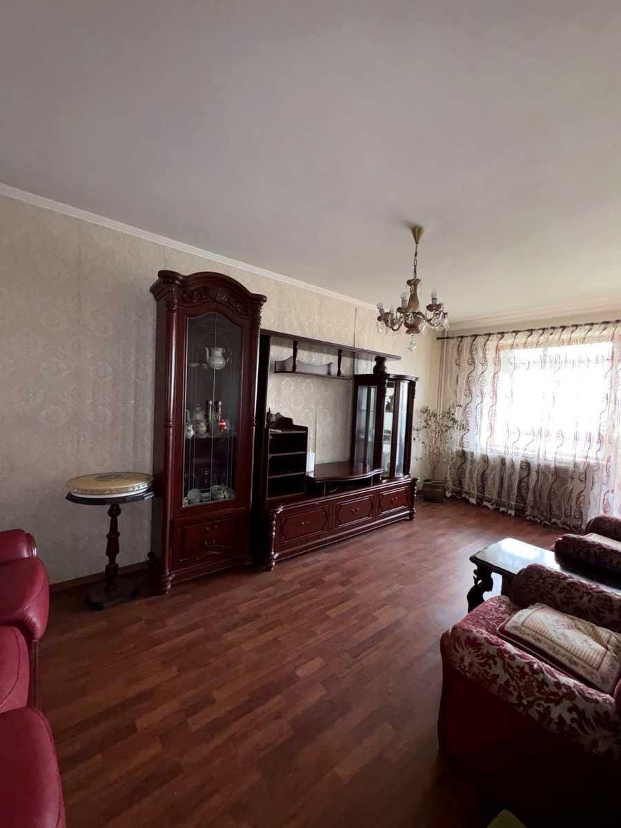 1879574823702010