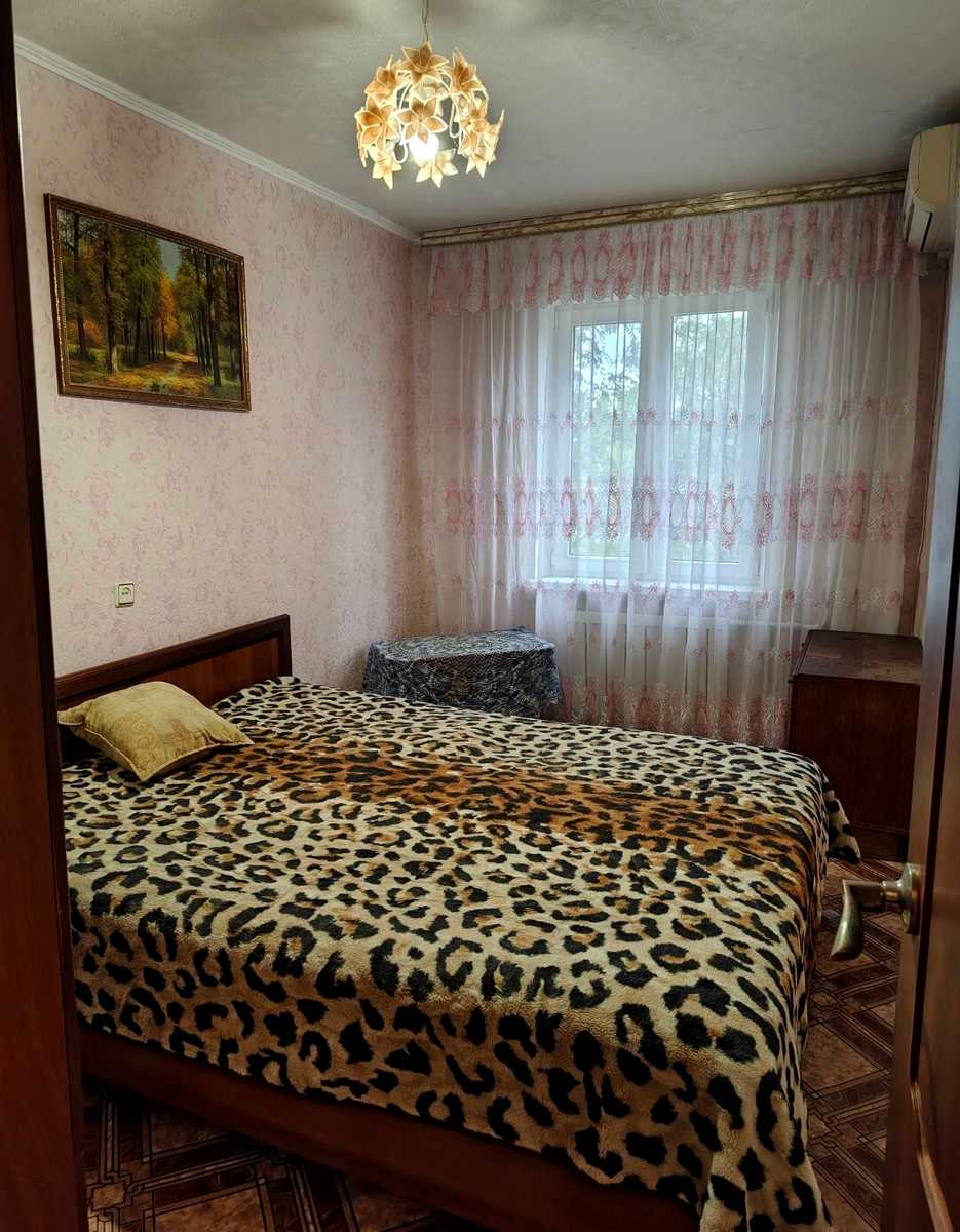 1879576333984423
