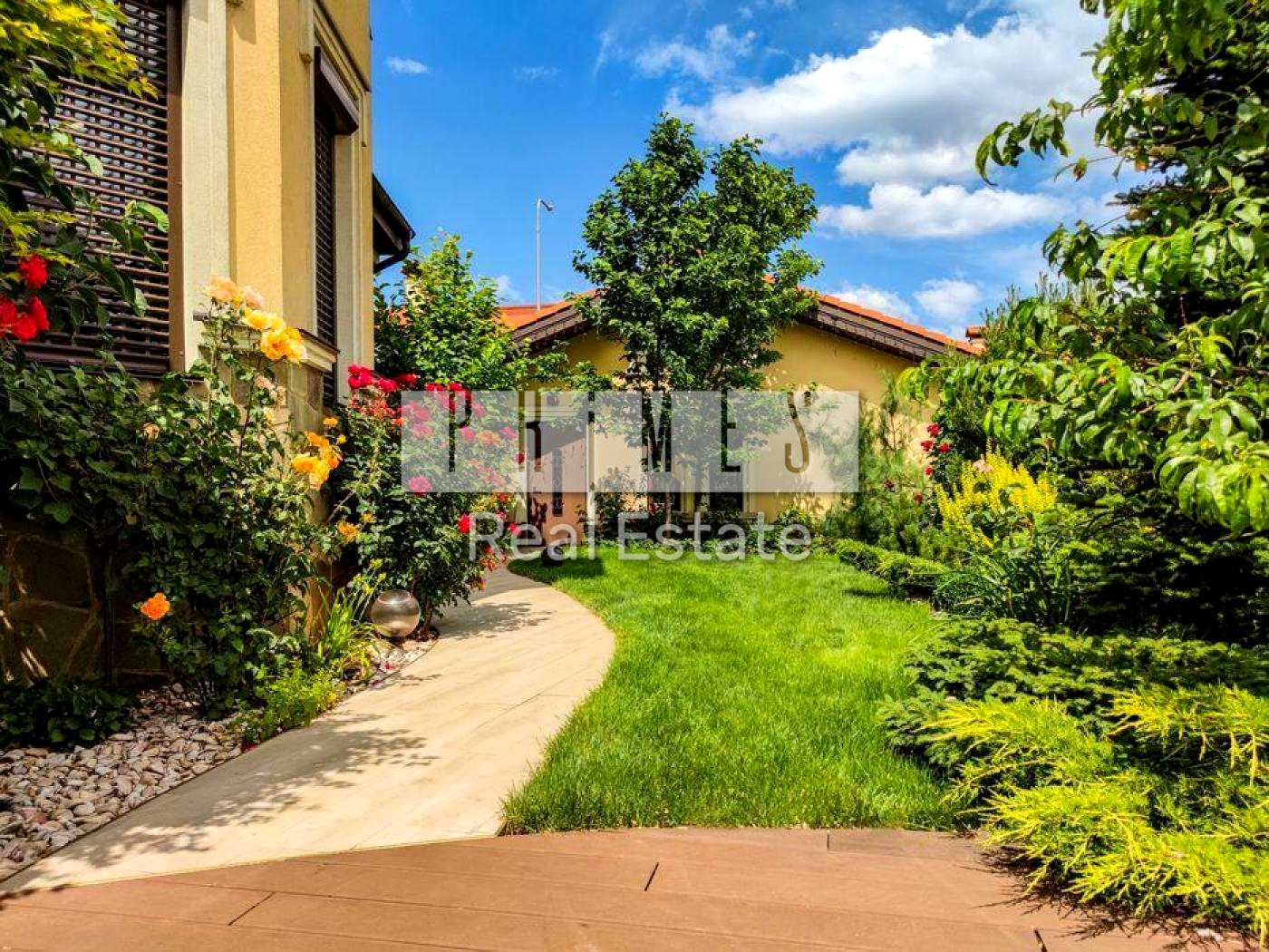 1879577125797928
