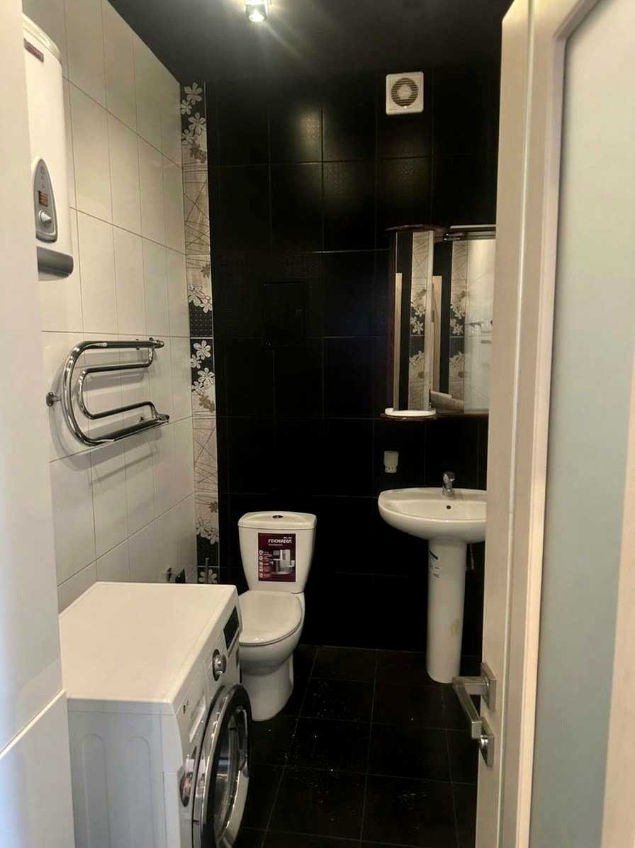 1879577641375331