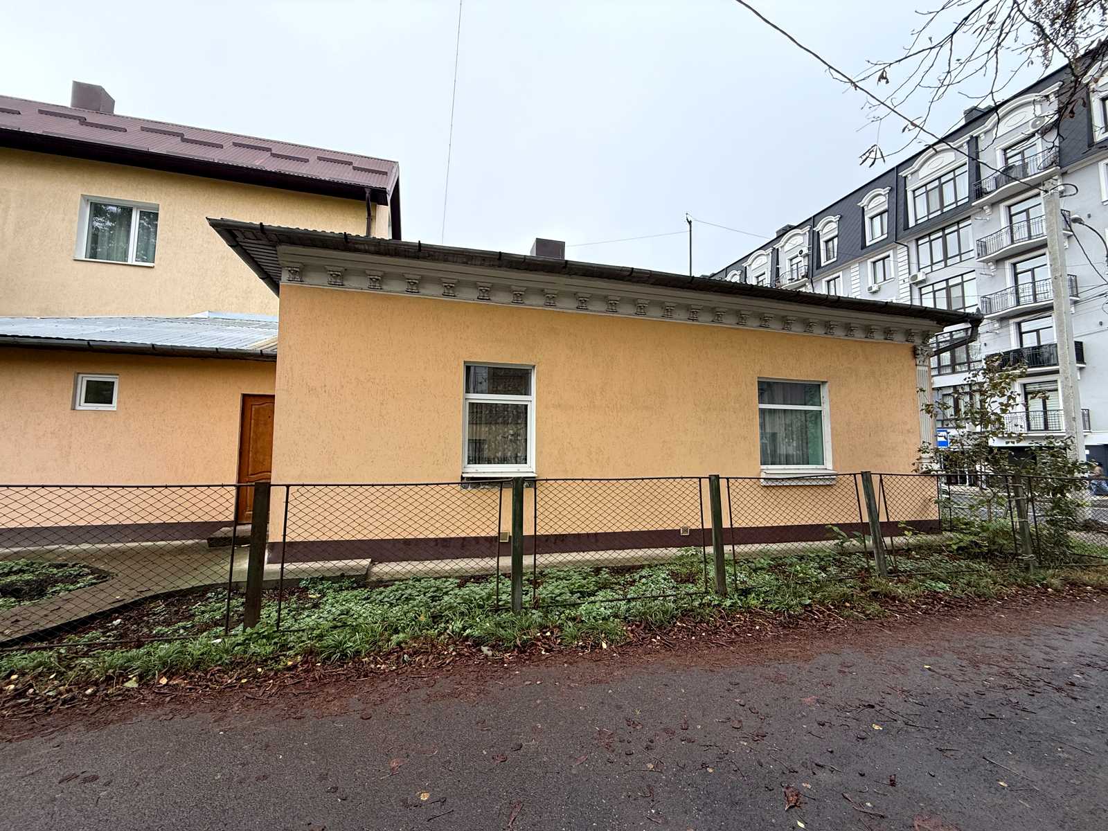 1879577893503678