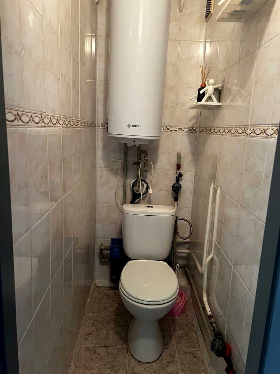 1879579938009631