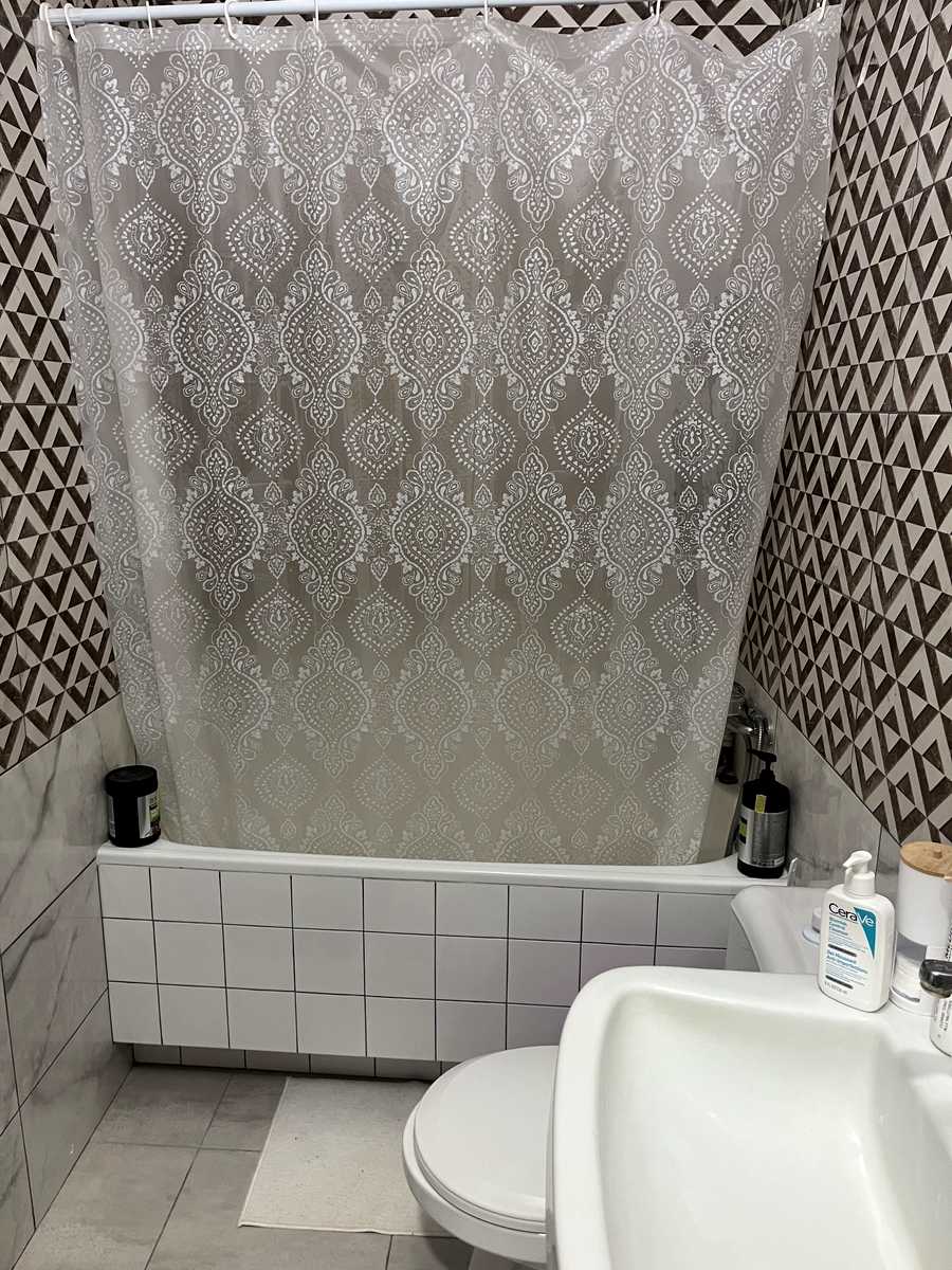1879583875639385