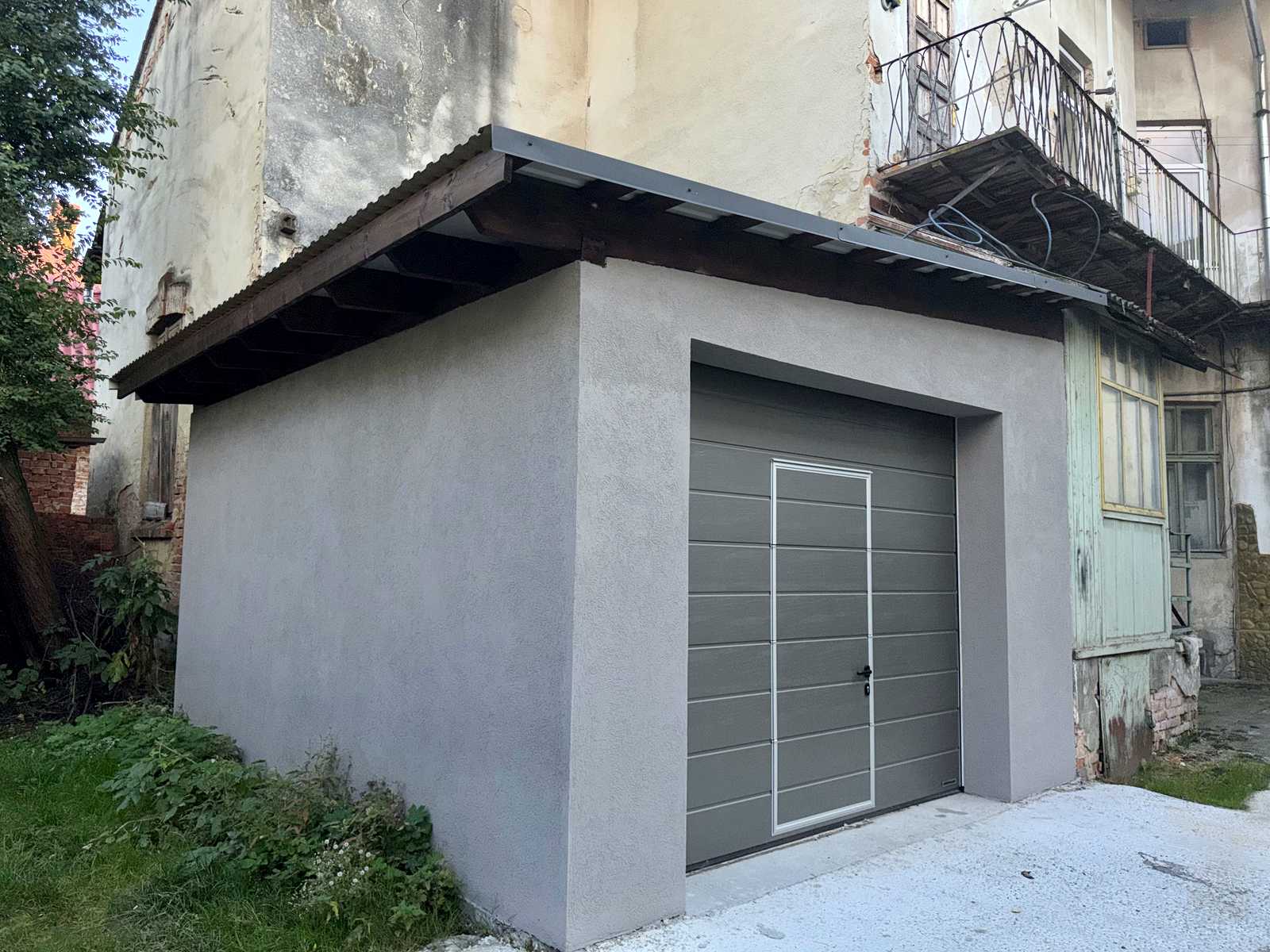 1879584510921408