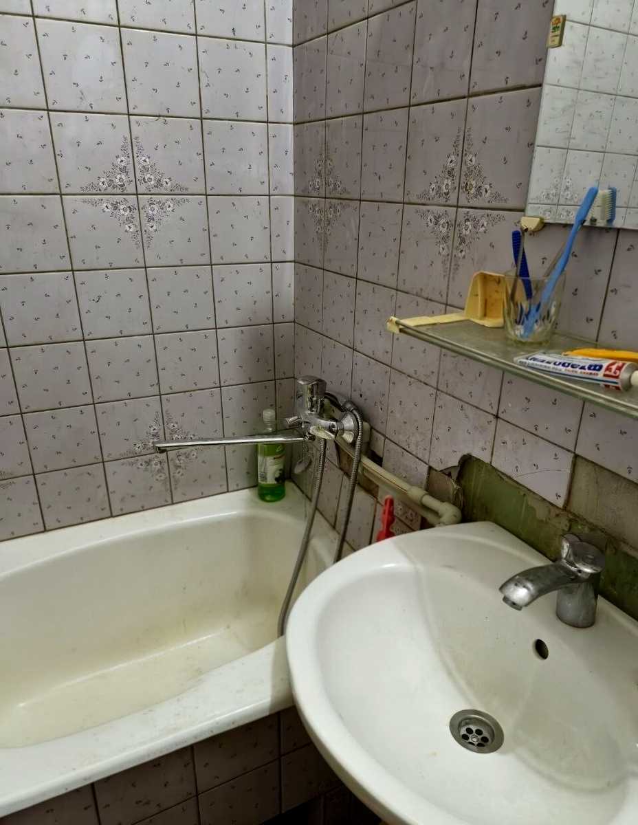 1879584803842714