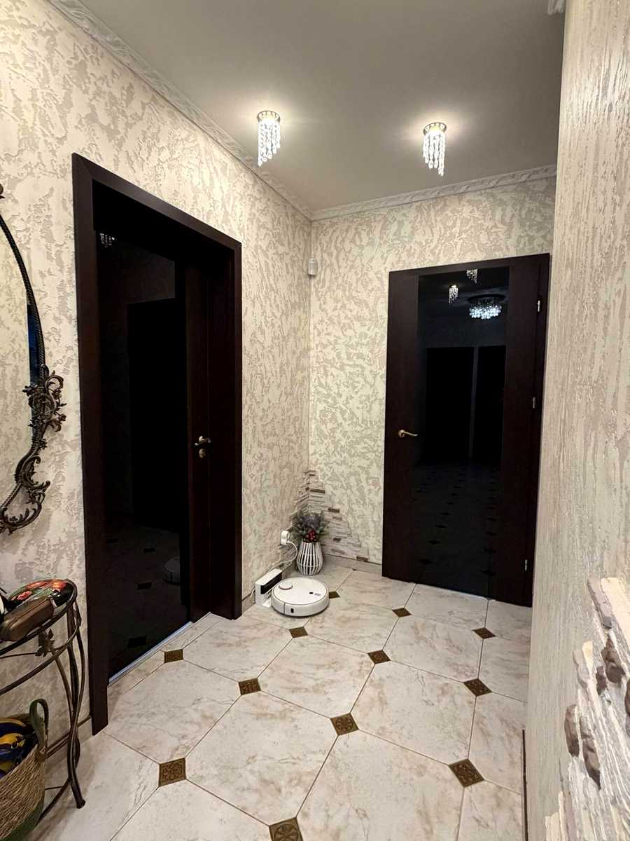 1879585214607676