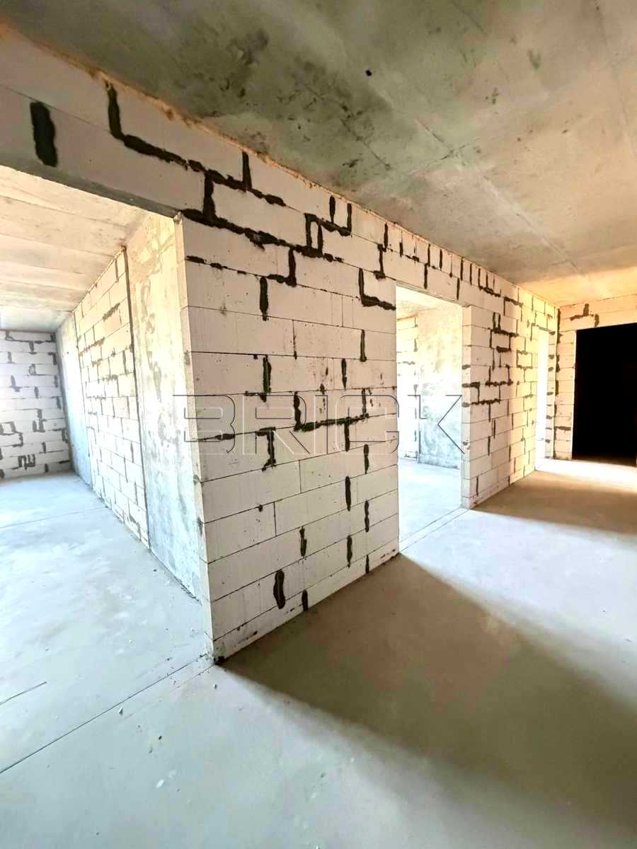 1879587235380424
