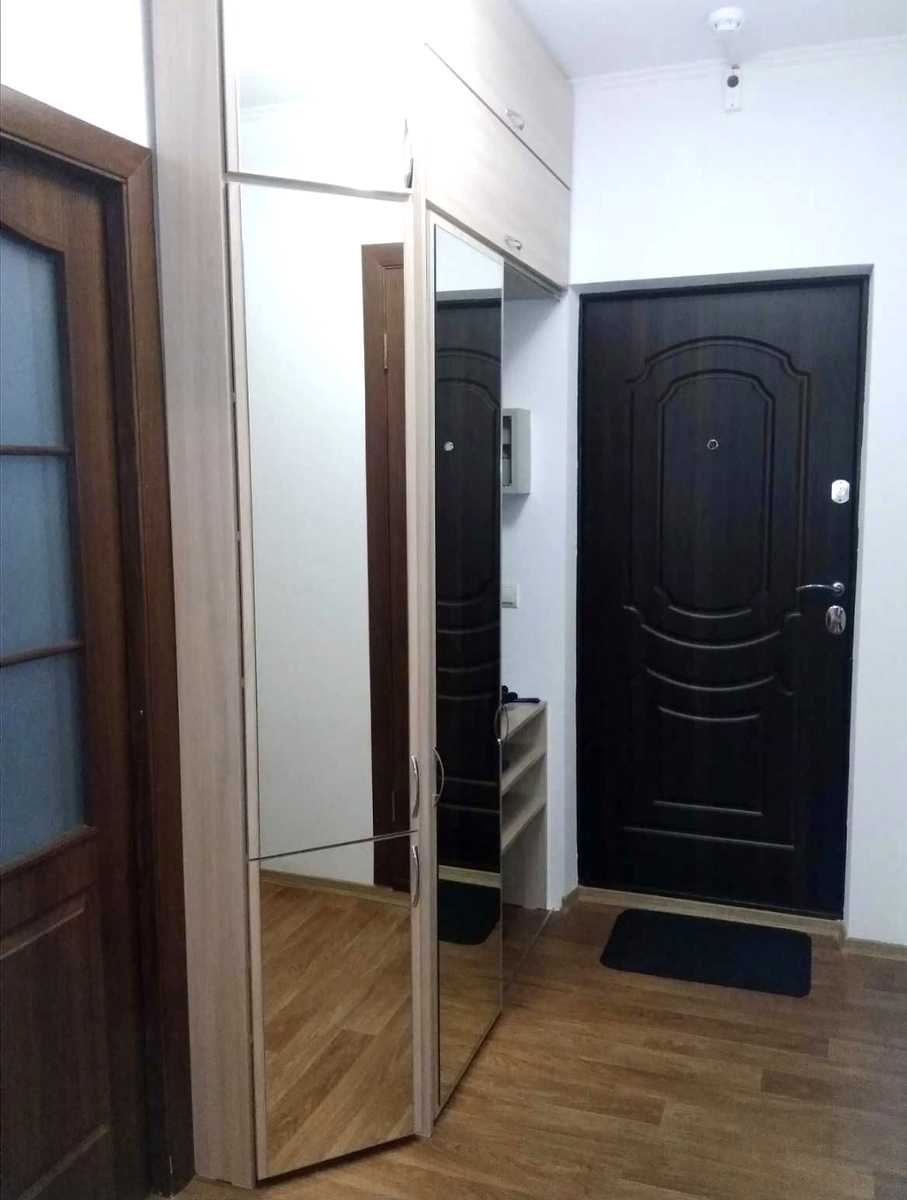 1879589256275427