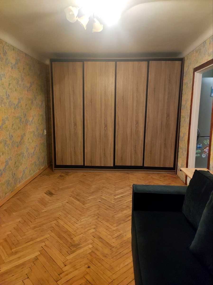 1879589909352127