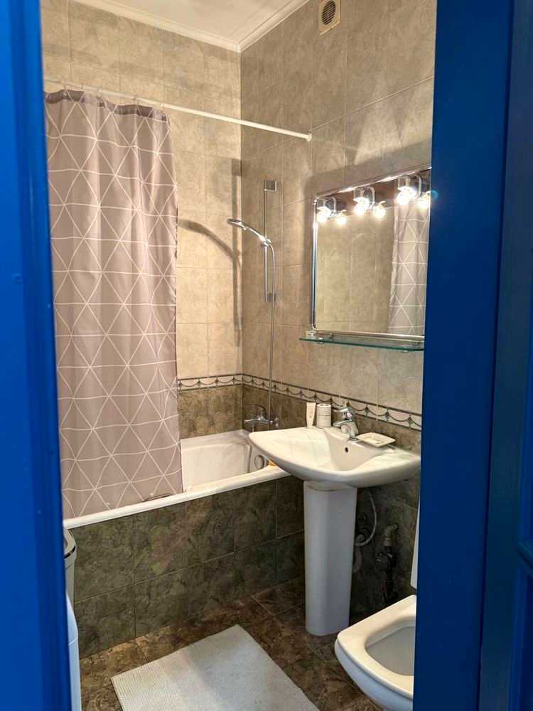 1879592973766816
