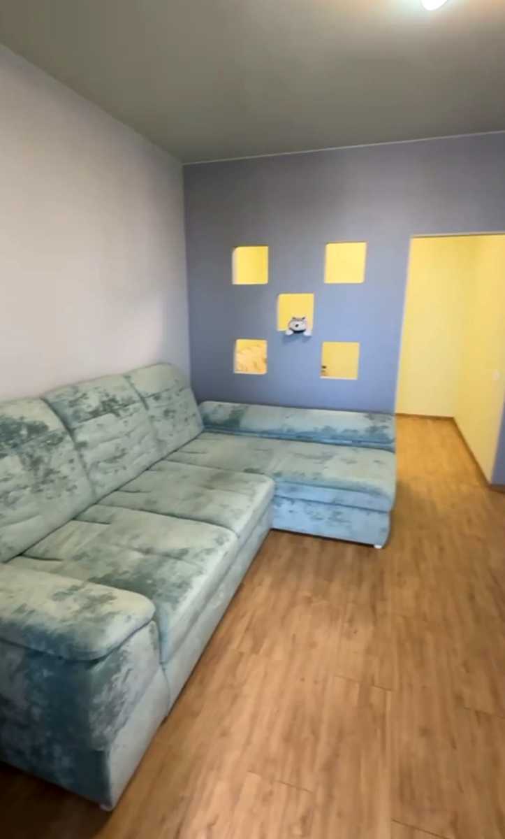 1879593273305476