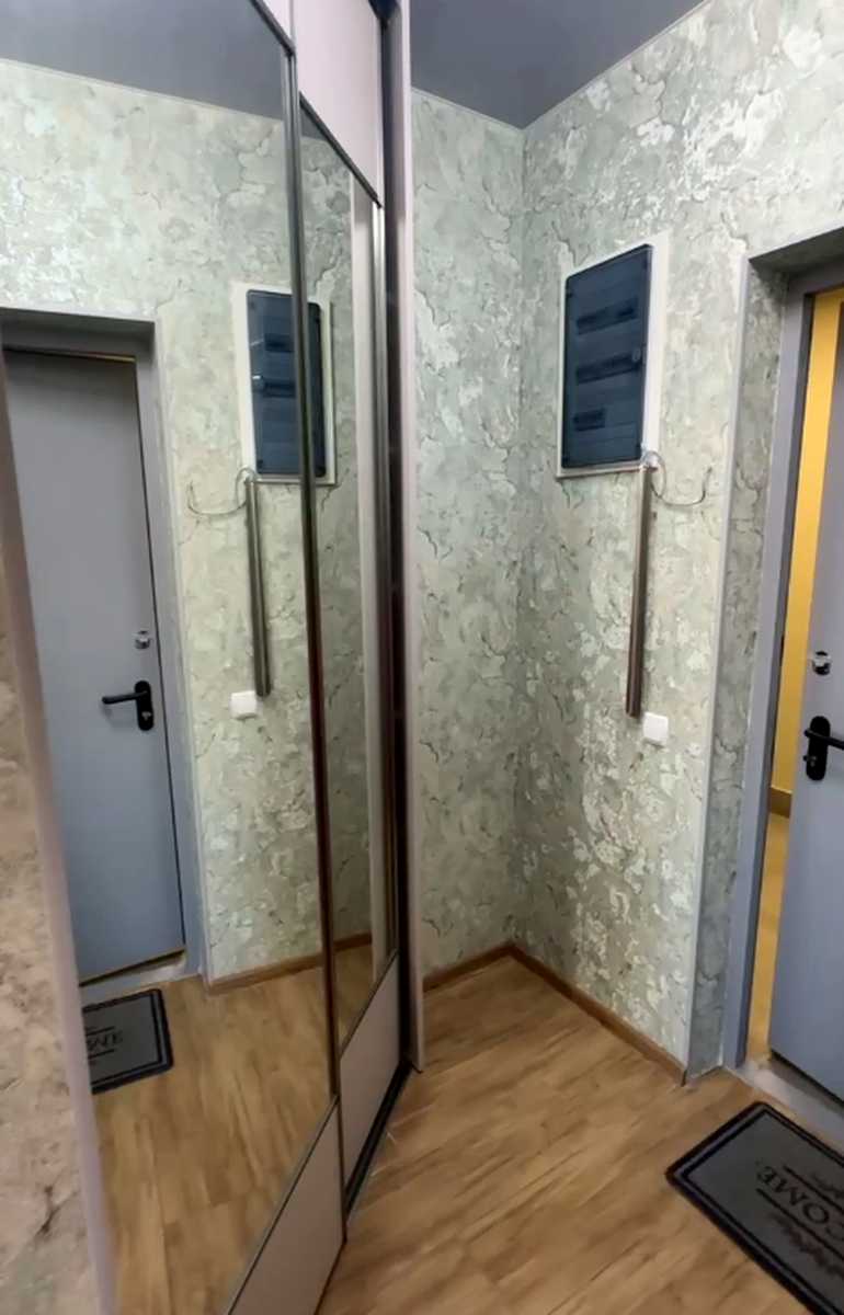 1879593273758984