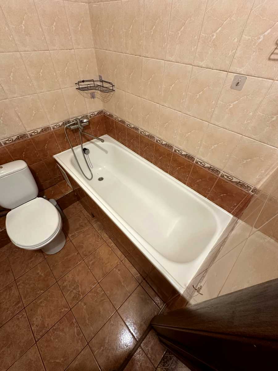 1879596276851817