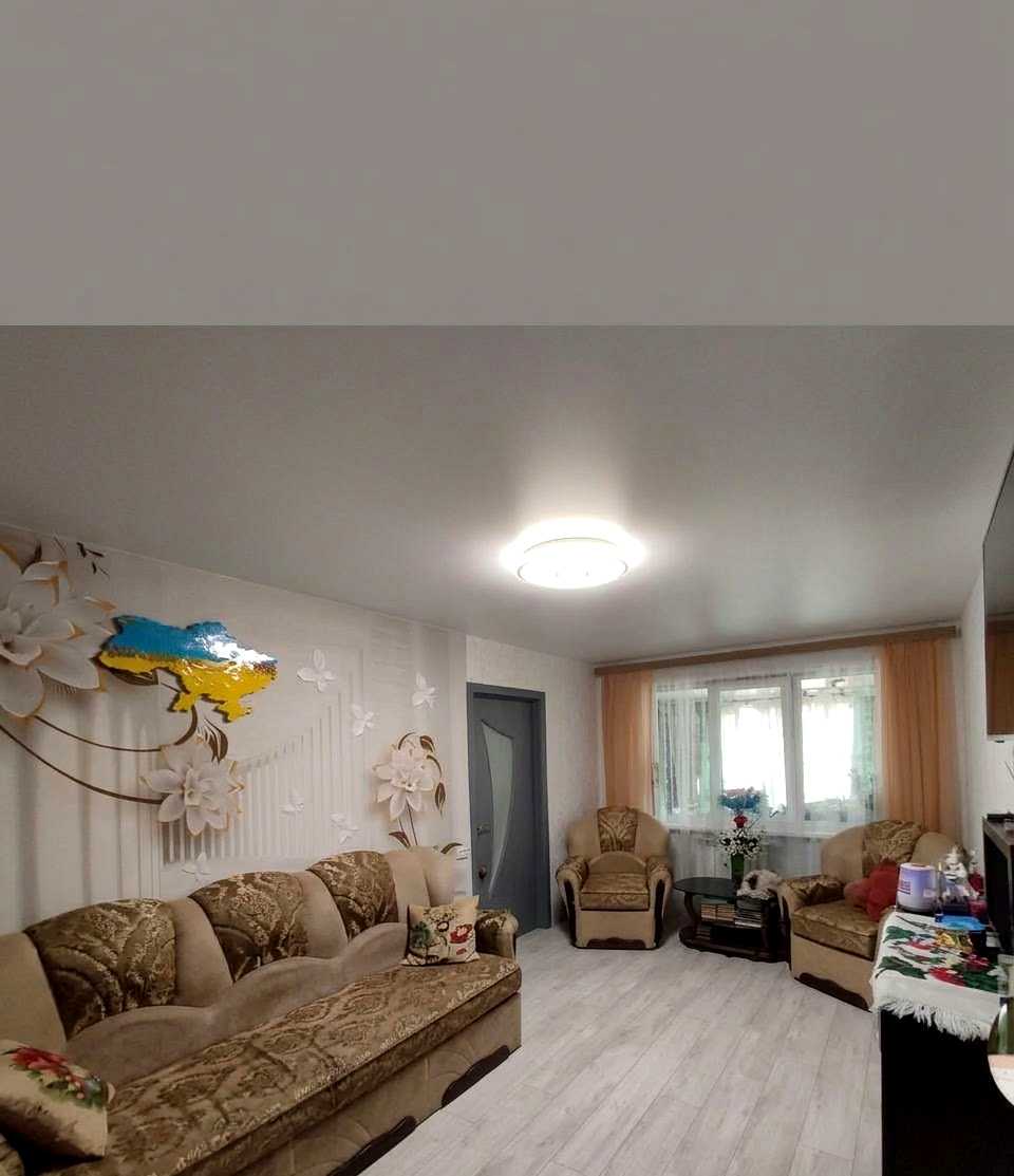 1879597694381918