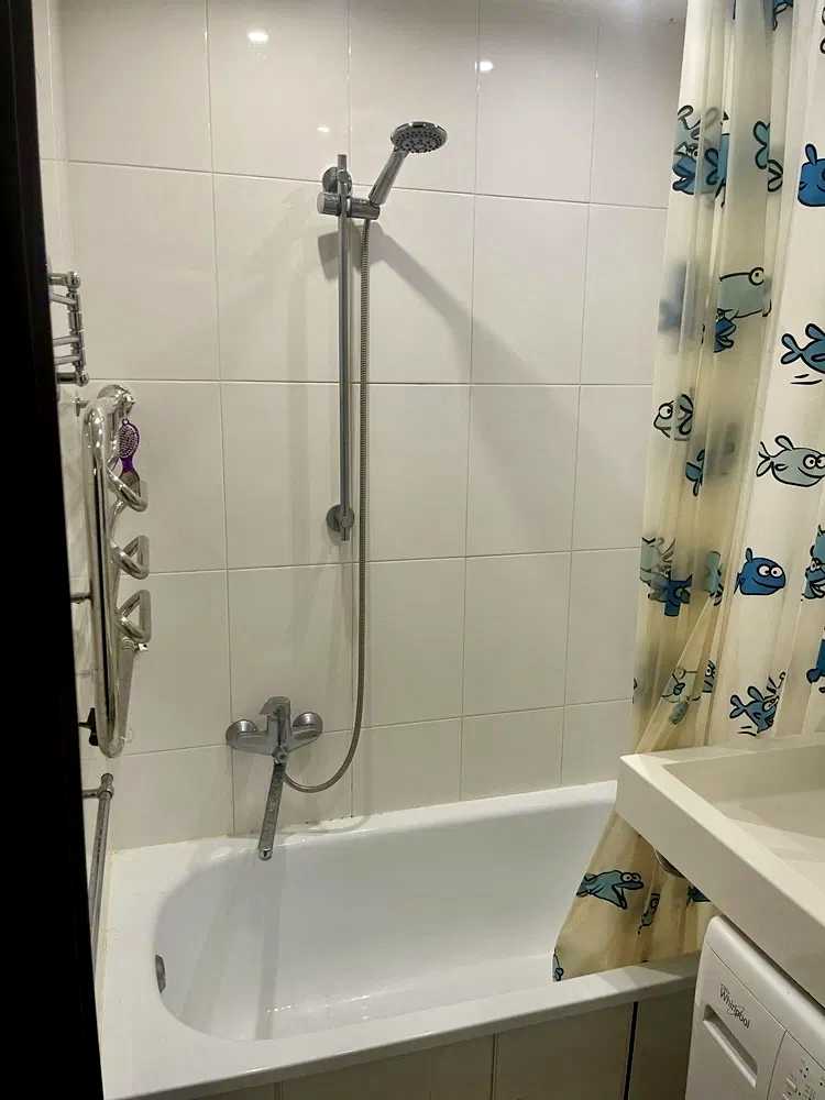 1879598058664823