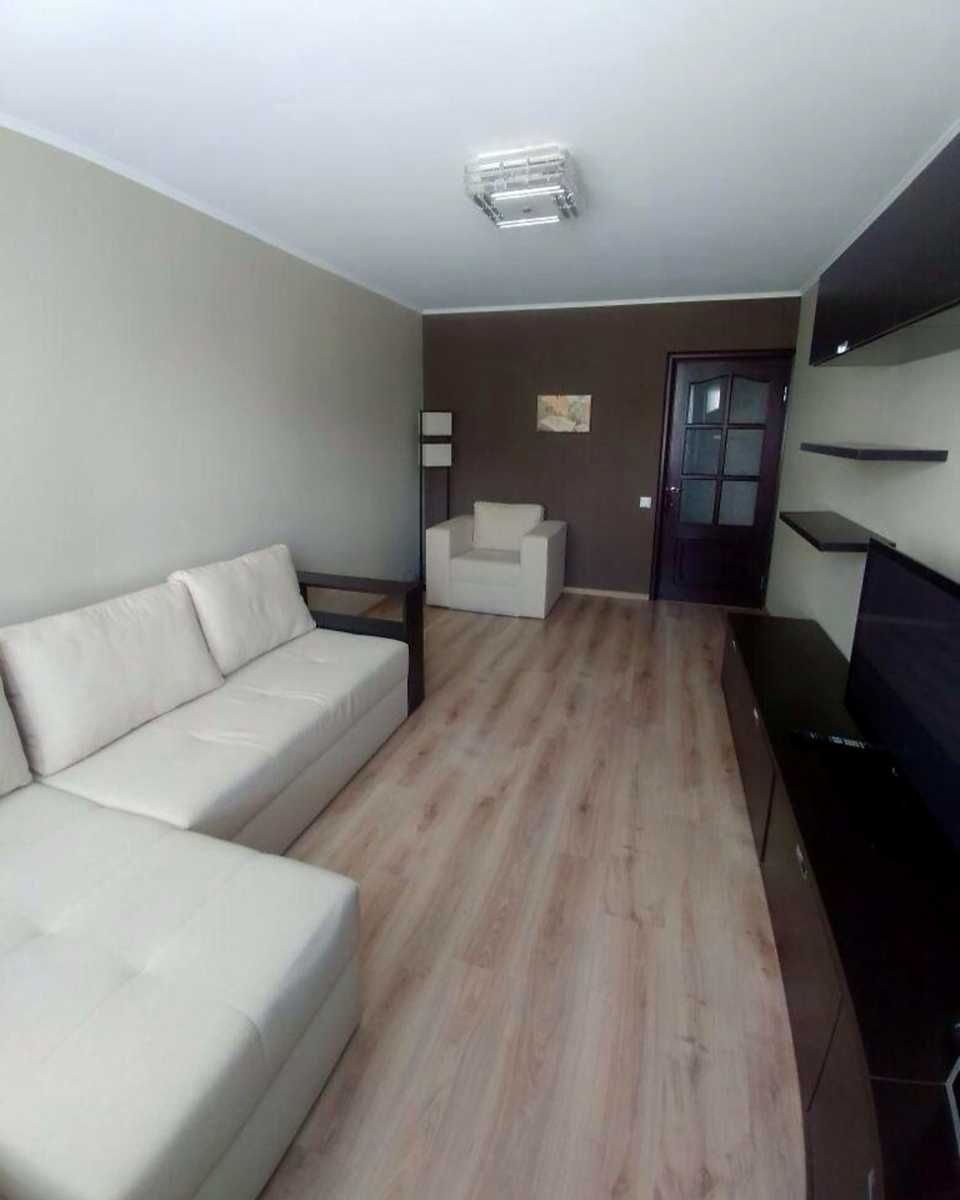 1879600337042566