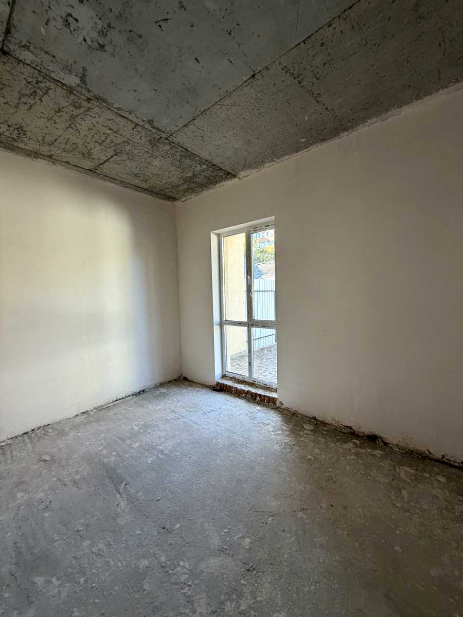 1879602457275493