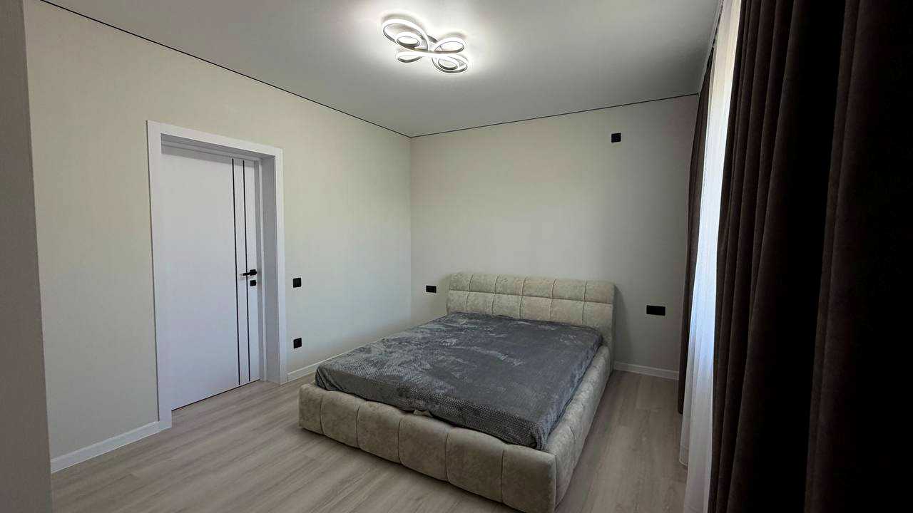 1879613759190615