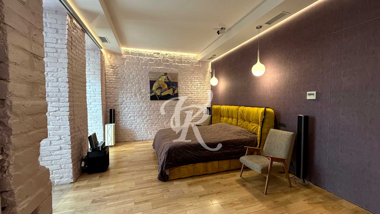 1879628384153431