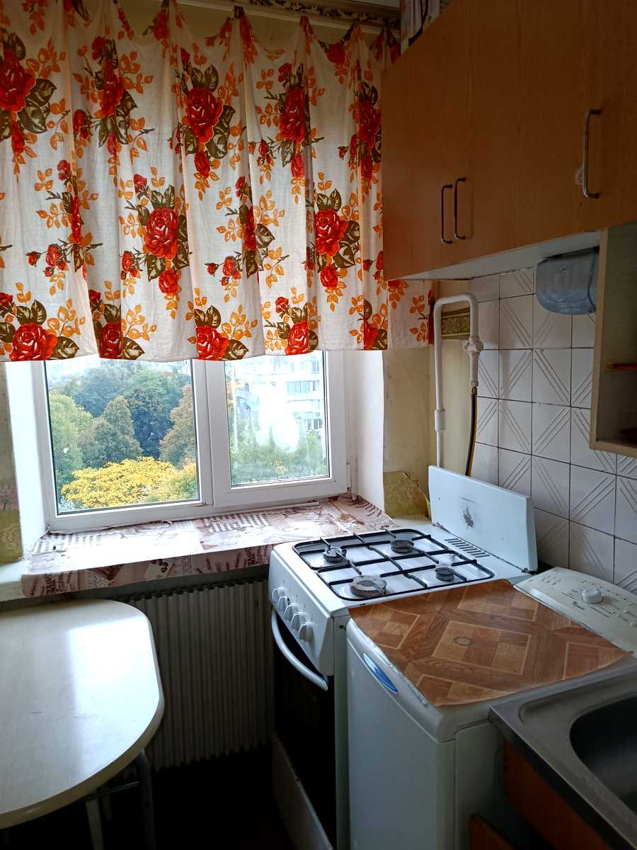 1879633302166325