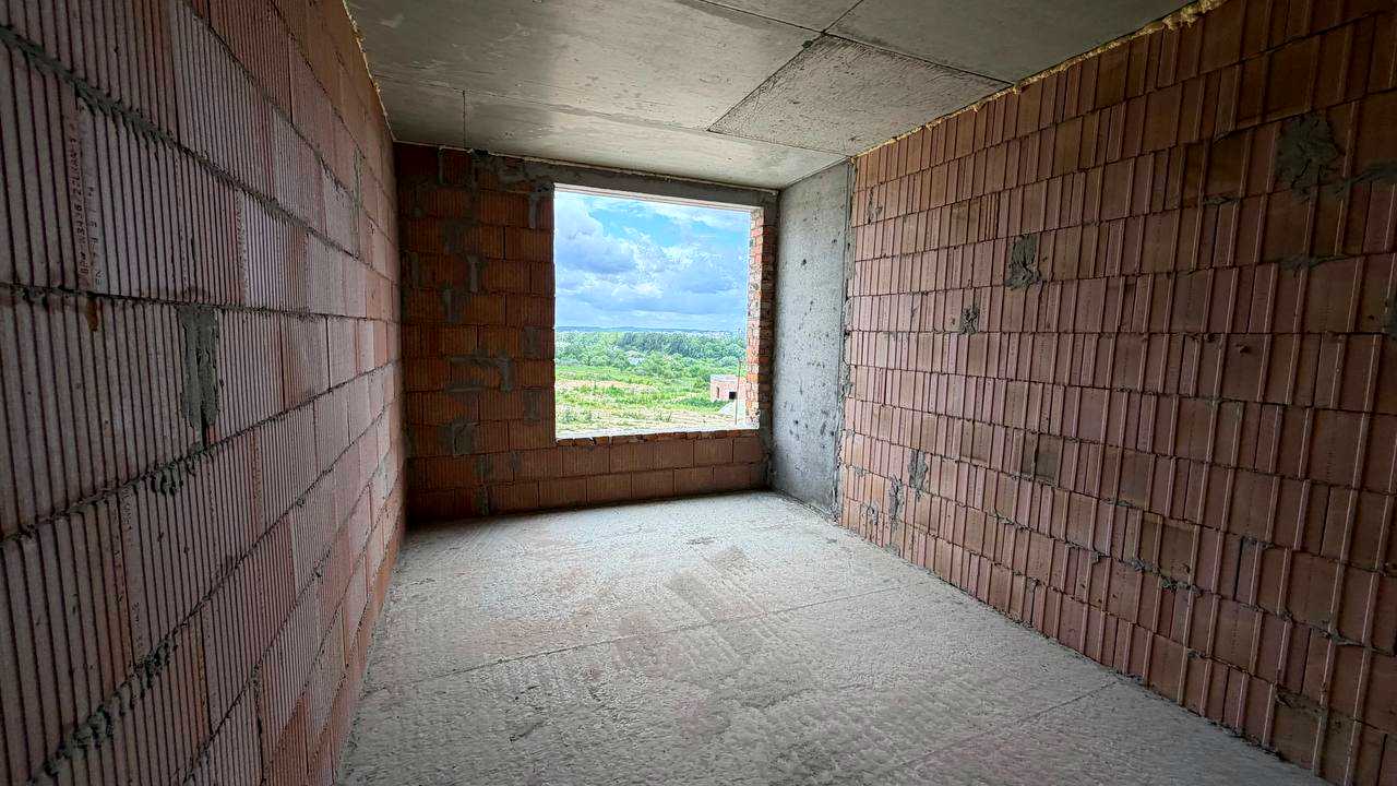 1879635858328172