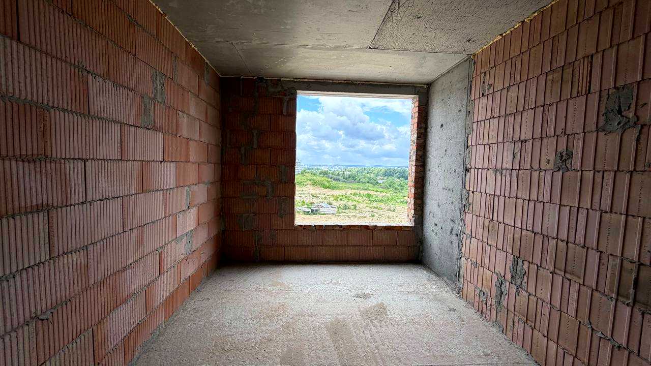 1879635858352283