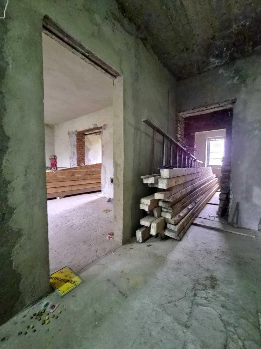 1879637843438712