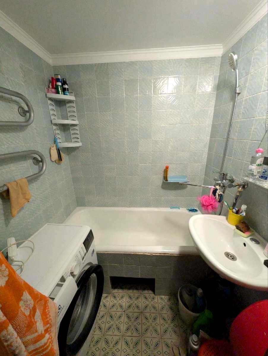 1879639956280456