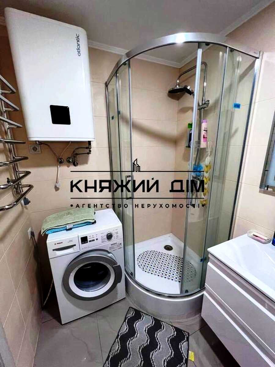 1879643261875223
