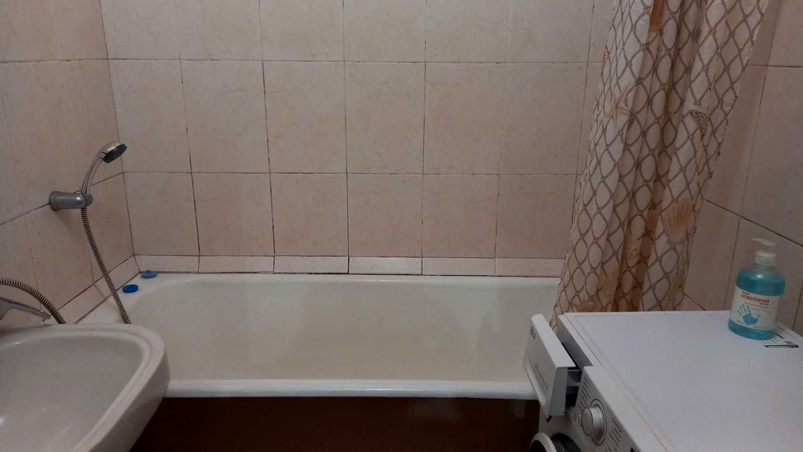 1879643745322434