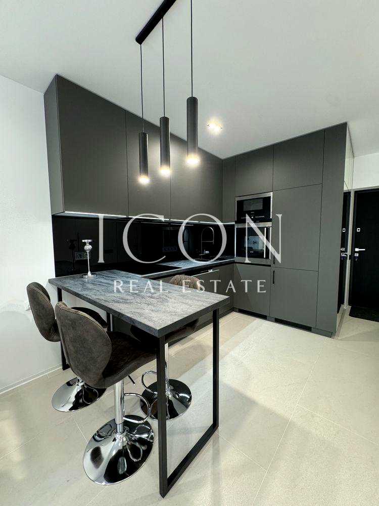 1879644575767655