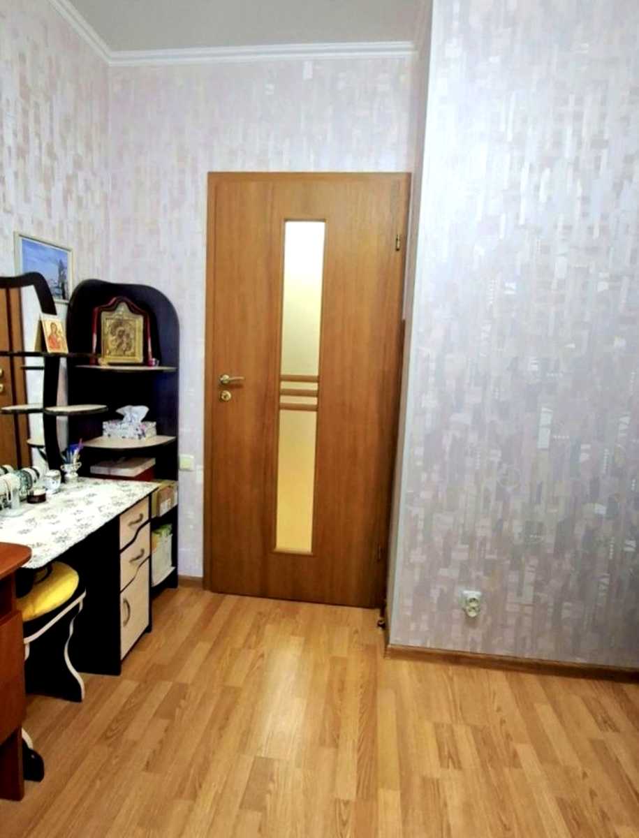 1879646383116872