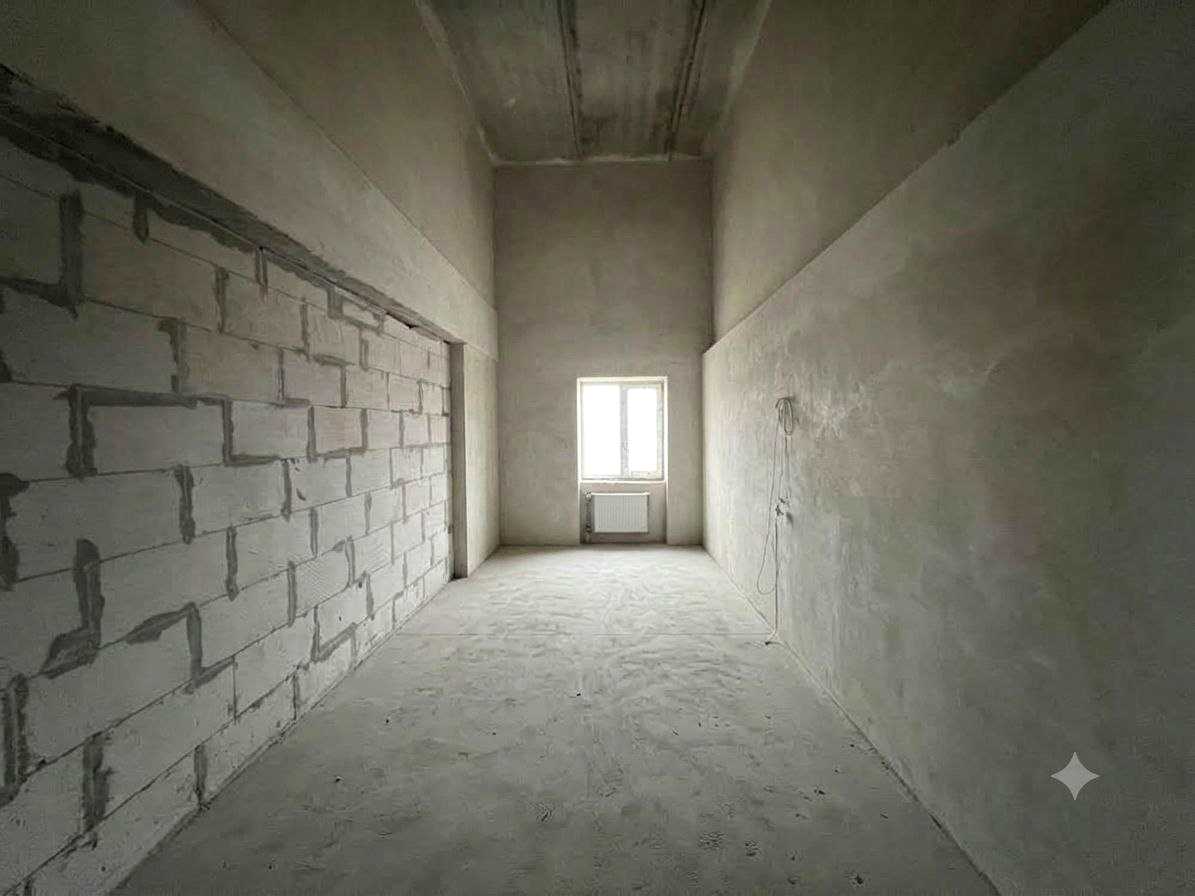 1879646396386548