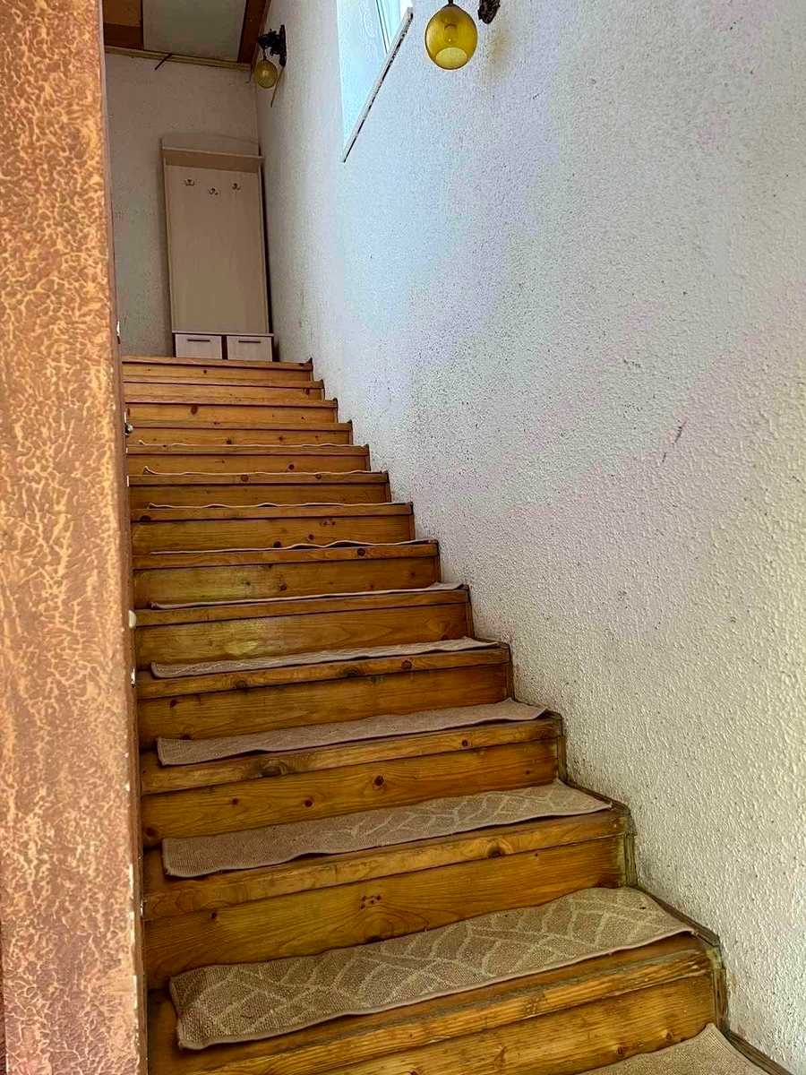1879646458912358