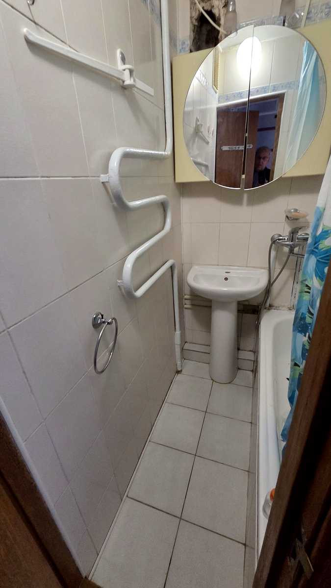1879648068984719