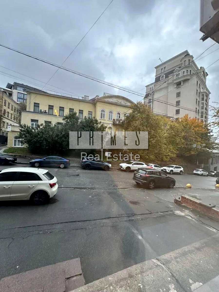 1879649843223209
