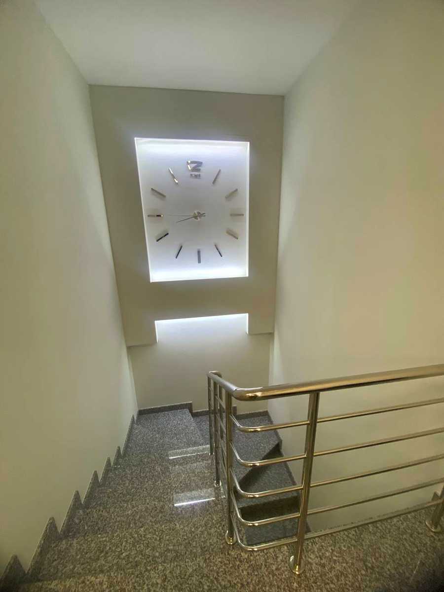 1879651343614239