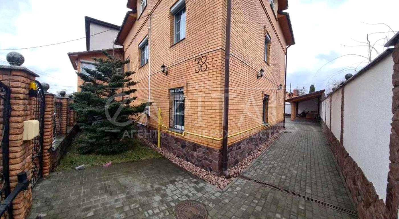 1879651601809585