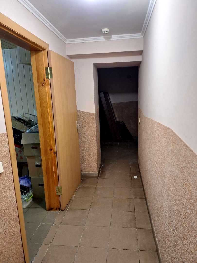 1879651617305275