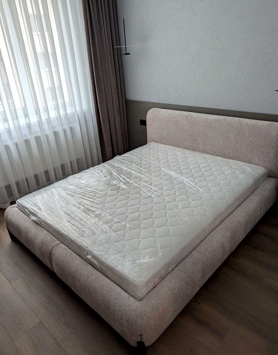 1879651899303261