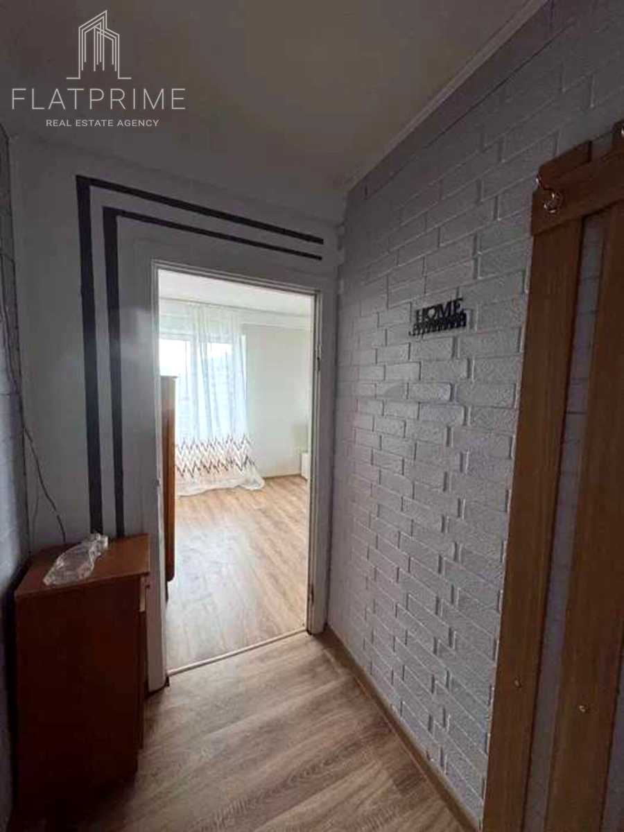 1879652654783695