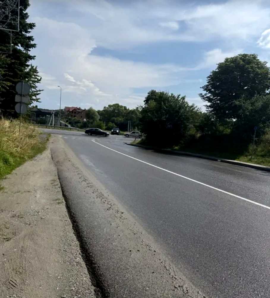 1879653791023918