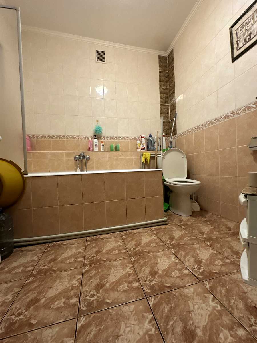 1879653982880316