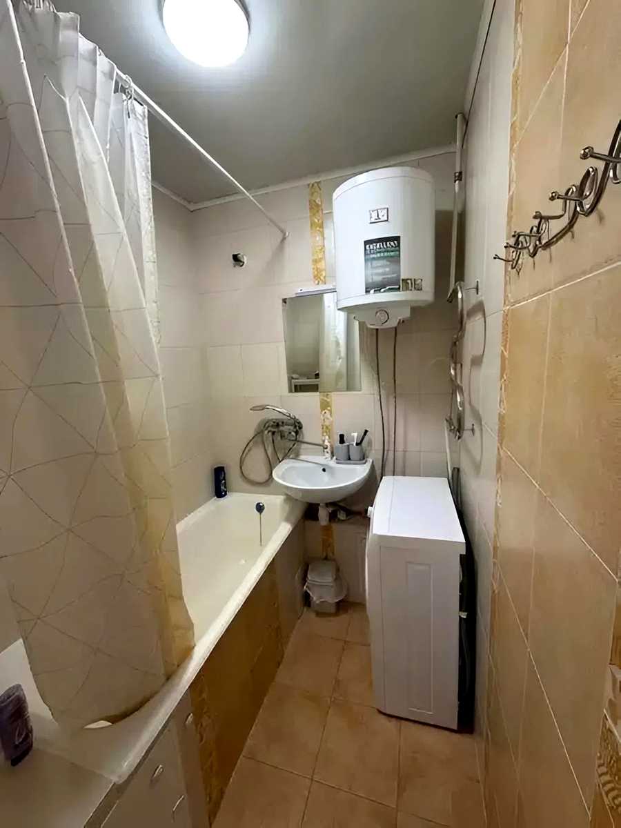 1879655248384087