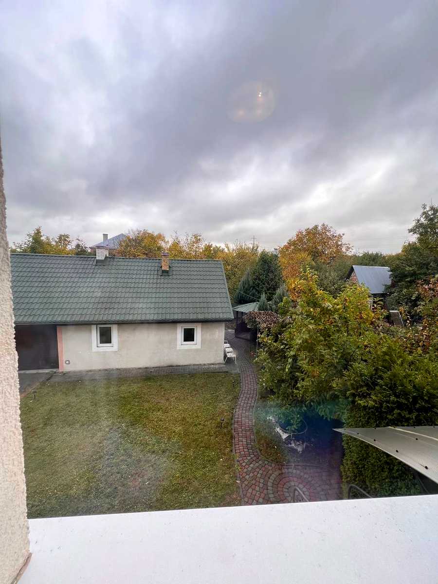 1879656907821045