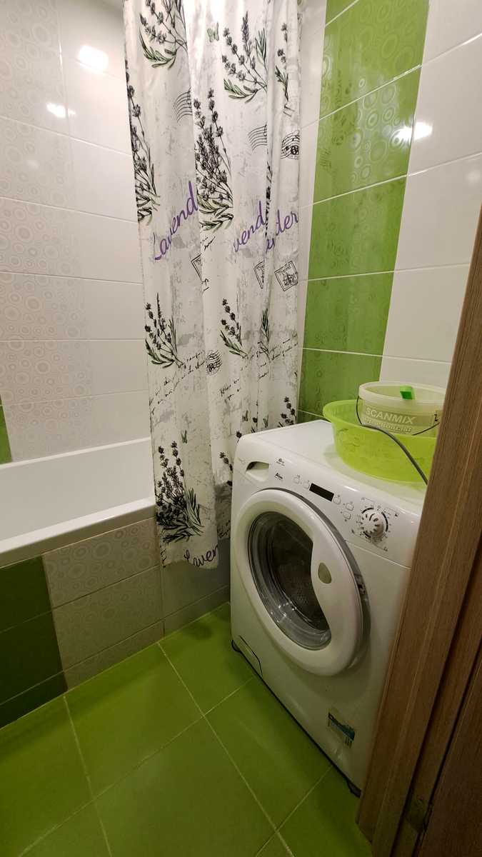 1879657474122047