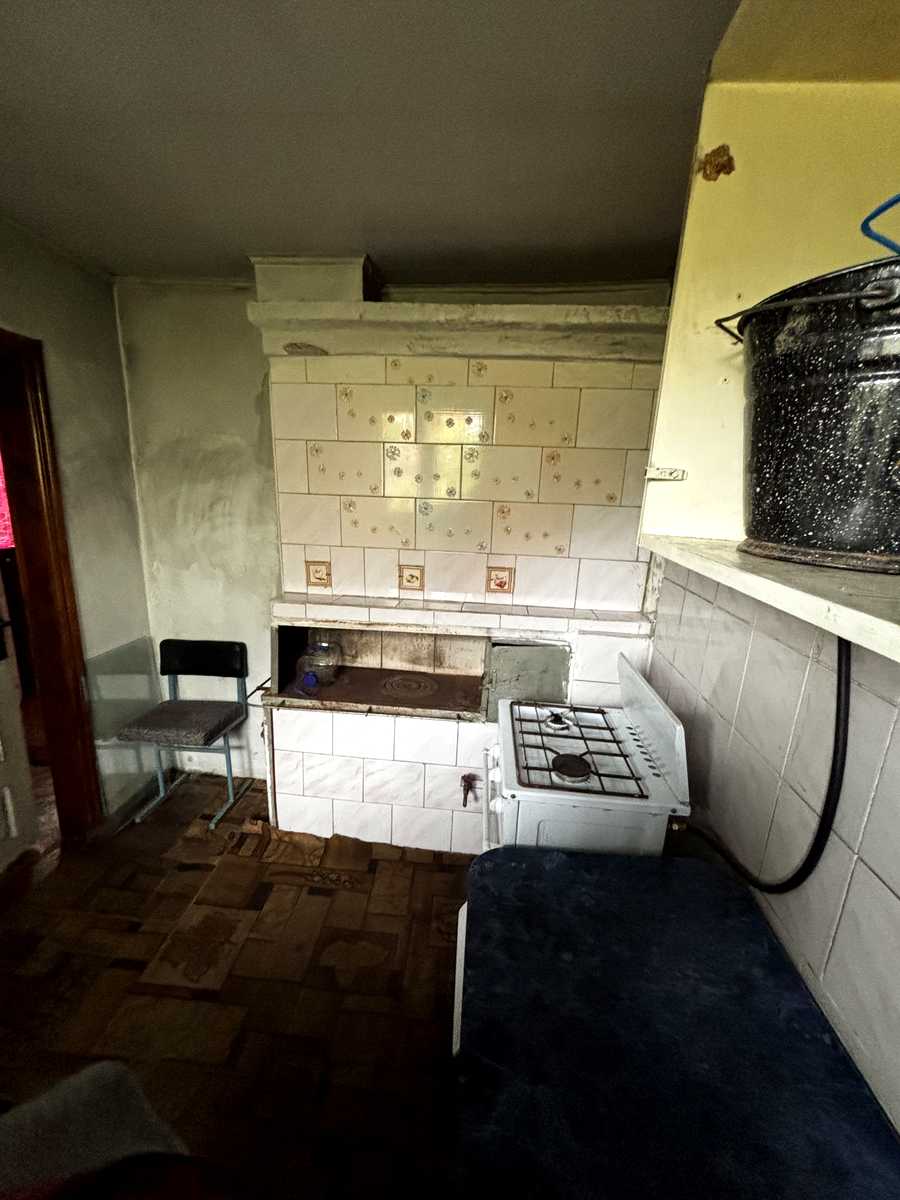 1879658386277248
