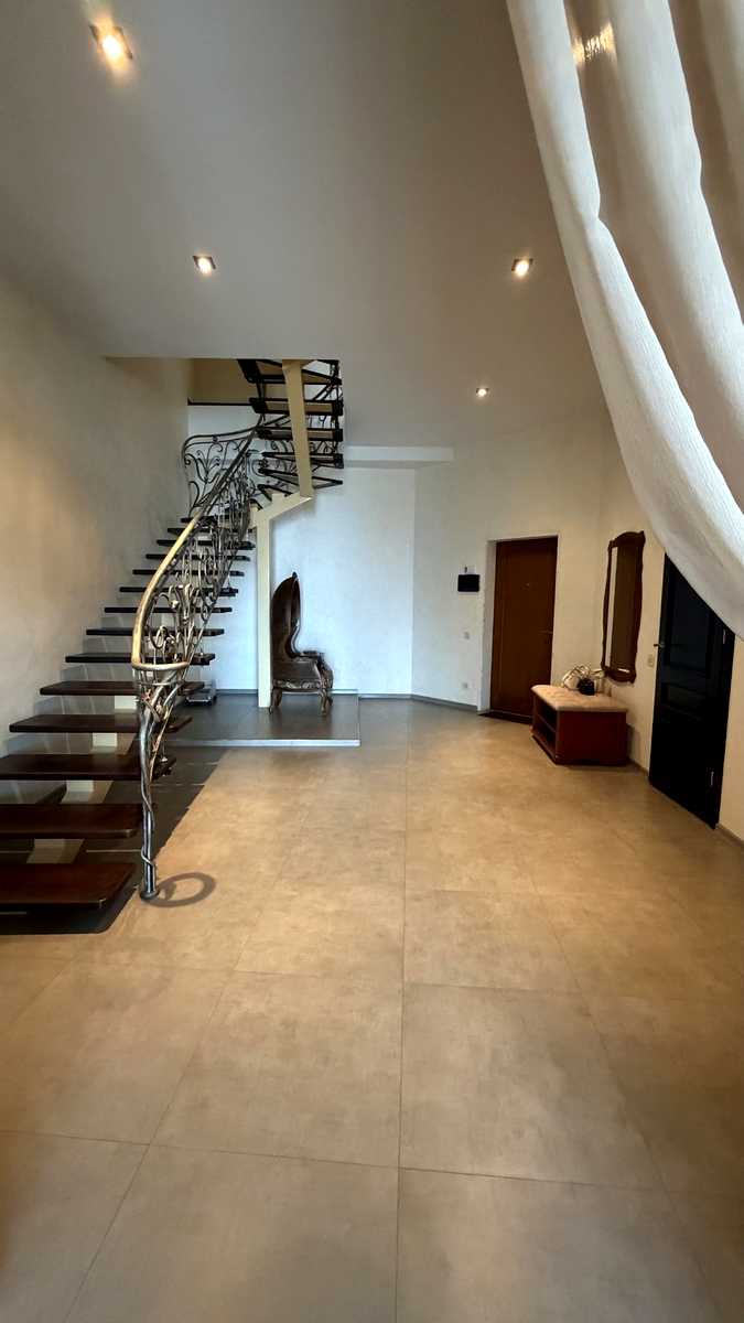 1879658474183282